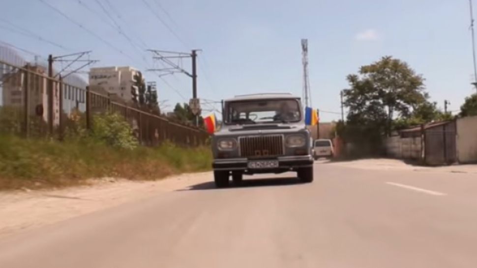 Cum arată limuzina preferată a lui Ceauşescu, ARO 304. Maşina se vinde în zilele noastre cu 50.000€