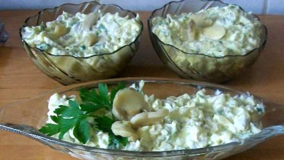 Aşa faci cele mai bune ciuperci cu maioneză pentru masa de Crăciun. Ingredientul secret care le face şi mai delicioase