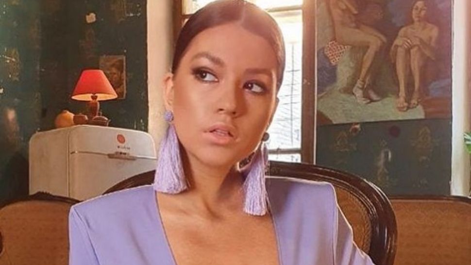 Cleopatra Stratan, decolteu amețitor 