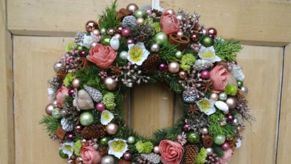 O nouă metodă de înşelăciune face victime. ATENŢIE cui deschizi uşa de Crăciun! CUM acţionează hoţii