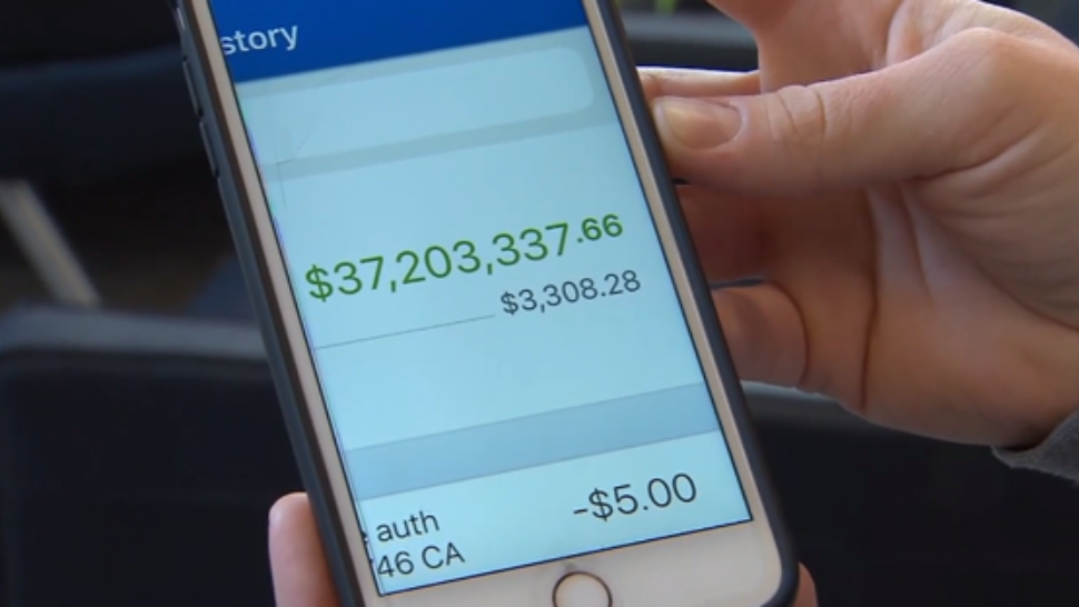 Și-a verificat contul și s-a trezit cu 37 de milioane de dolari. Reacția femeii 