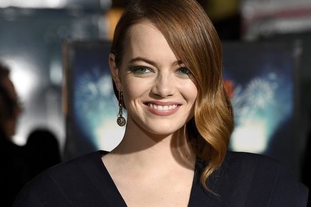Emma Stone s-a logodit