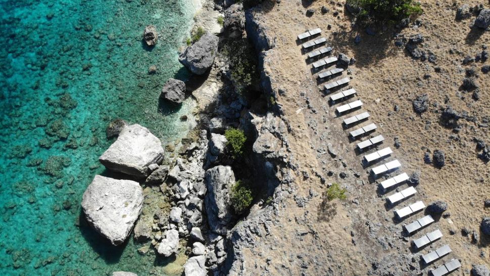 Proiect SF. Lumina solară și aerul, transformate în apă!