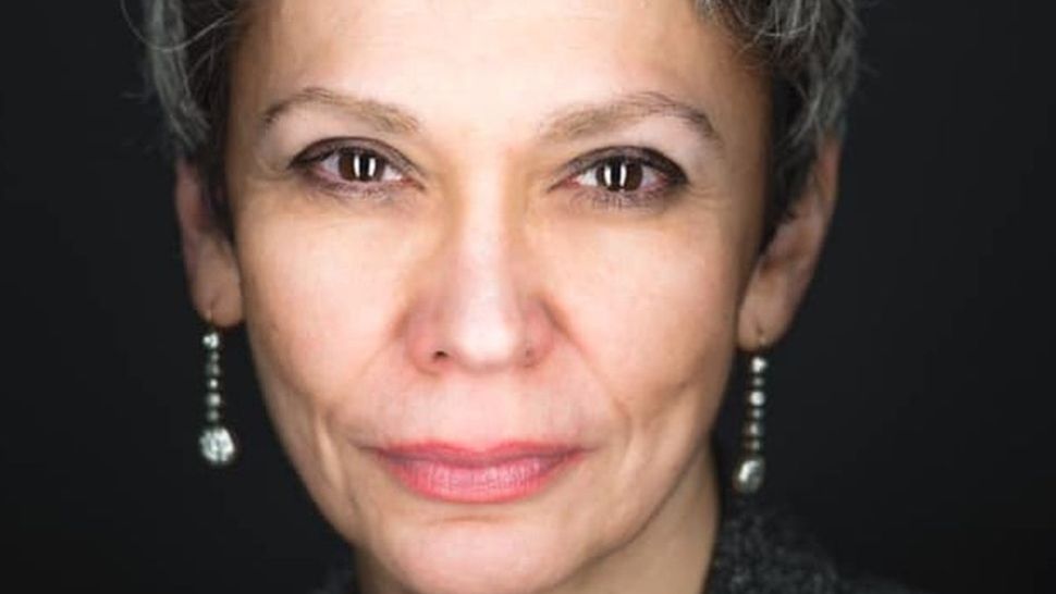 Oana Pellea, cu fisură la picior, a continuat piesa de teatru 