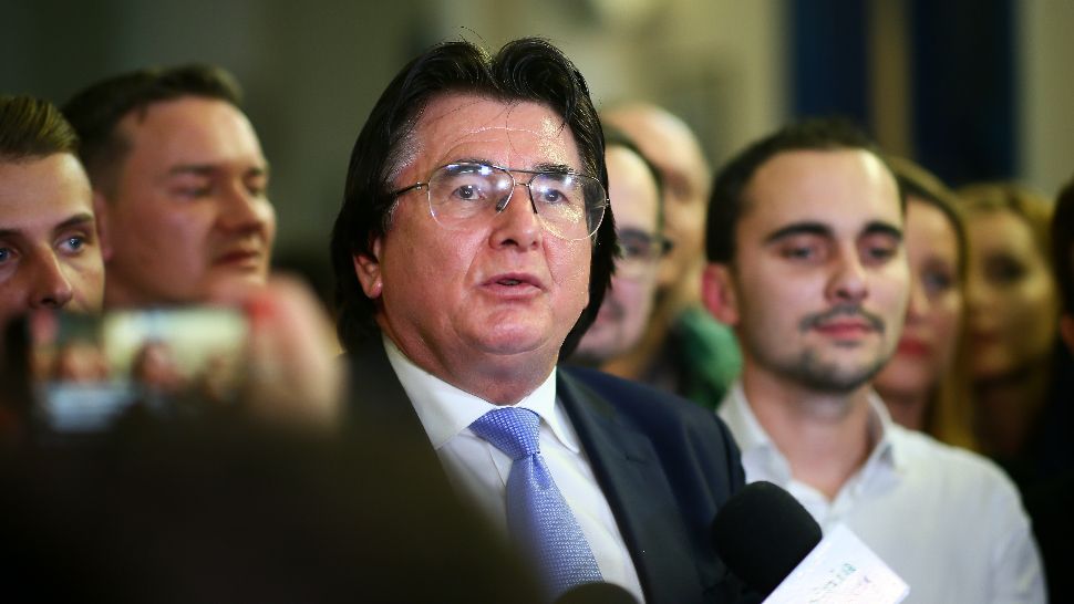 Nicolae Robu uimește din nou: Nu este normal ca medicii din Timișoara să tragă până la epuizare, în timp ce omologii lor stau "la băut"