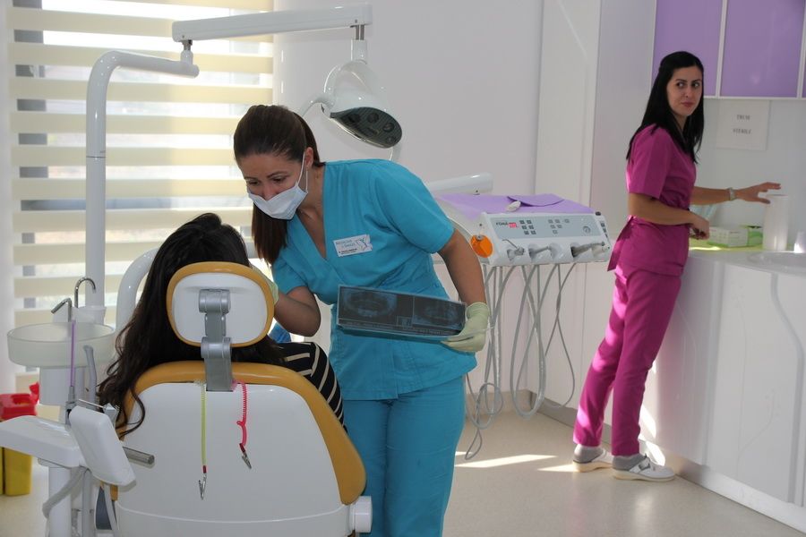 Cât de des merg românii la dentist? Aproape deloc!