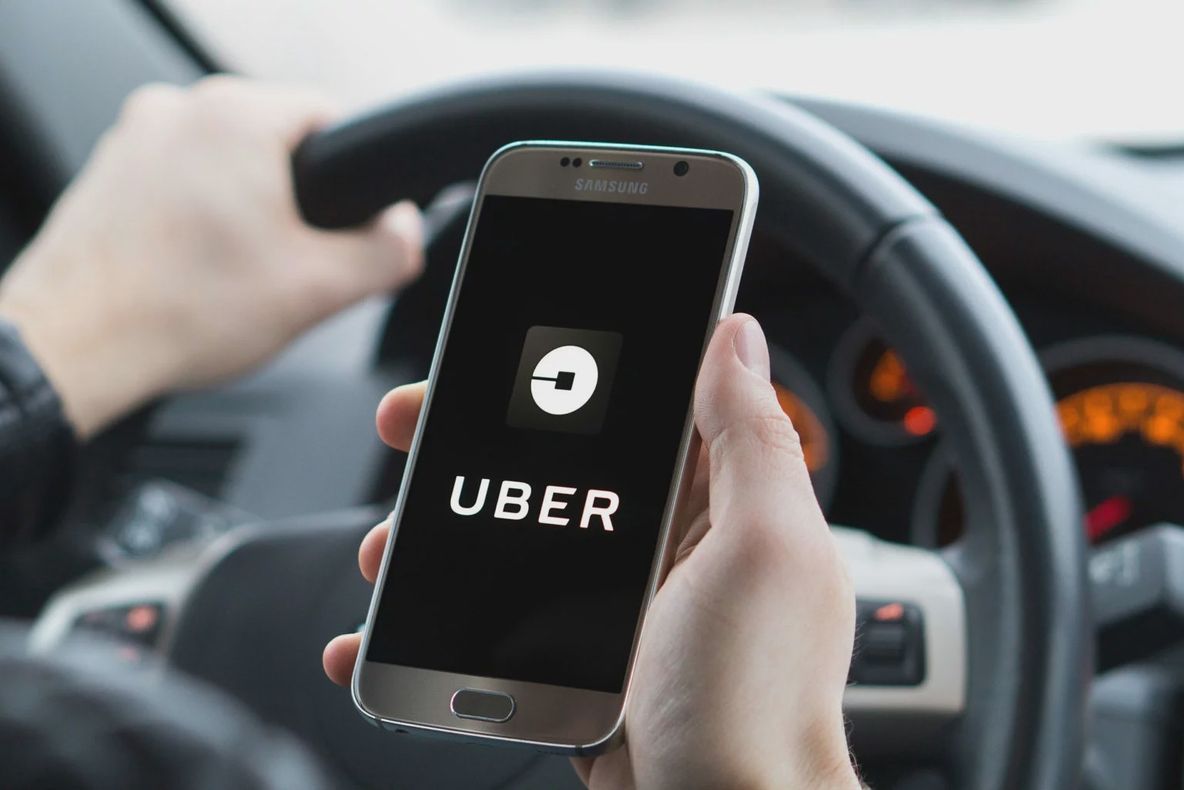Nume mari din politica națională și globală, folosite de Uber pentru lobby! SCURGERI DE INFORMAȚII de amploare