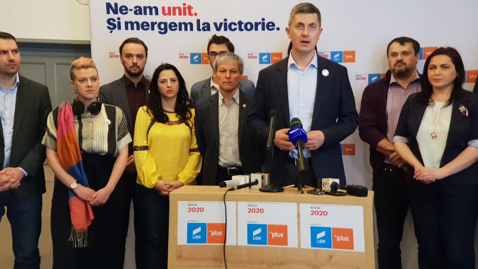 USR: "La trei decenii de libertate, ţara noastră nu este pe deplin vindecată de trauma trecutului"