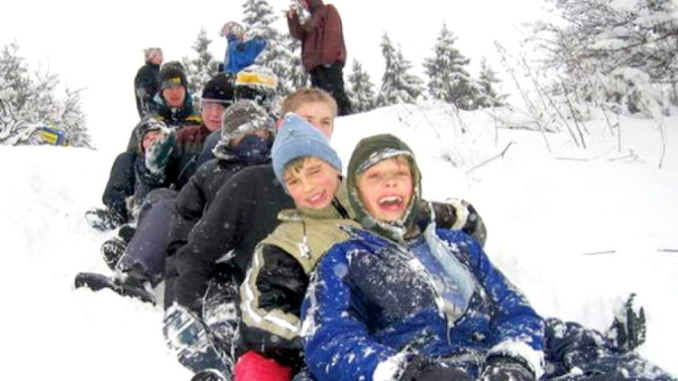 Elevii intră de joi în vacanță. Când se vor întoarce în bănci și ce alte zilele libere îi așteaptă