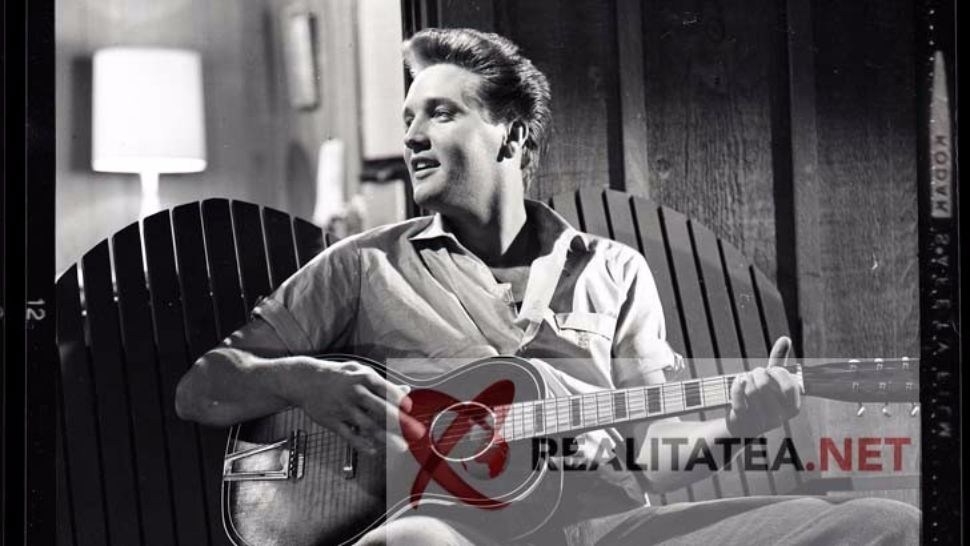 Fotografii în premieră cu Elvis Presley, publicate la 85 de ani de la naşterea legendarului cântăreţ