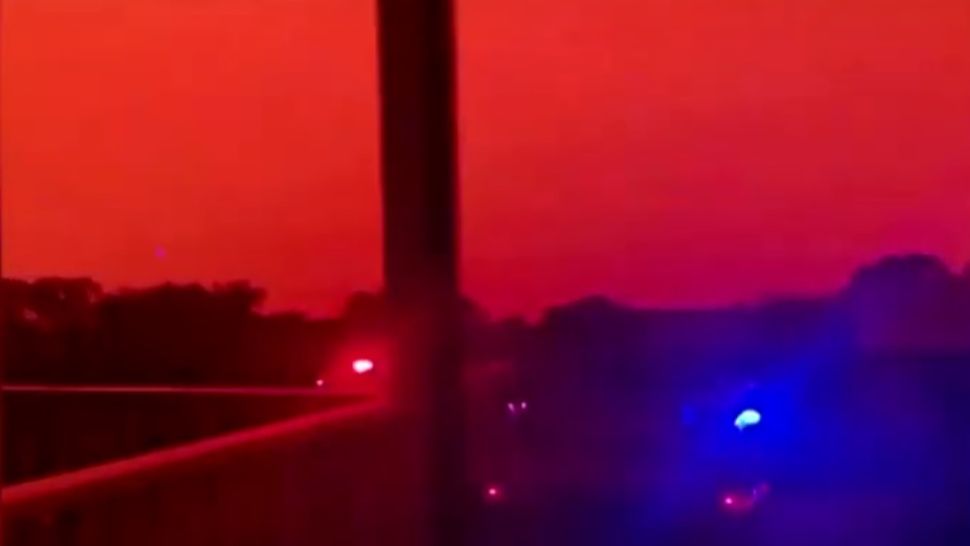 Imagini cutremurătoare din Australia. Cerul s-a făcut roșu ca sângele. Bilanțul morților actualizat