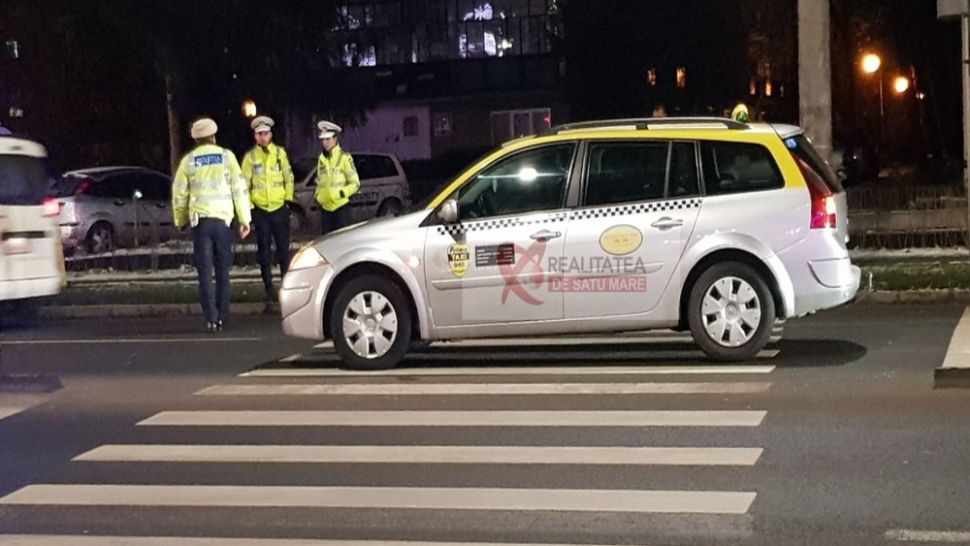 Fată de 14 ani, lovită pe trecerea de pietoni de un taxi