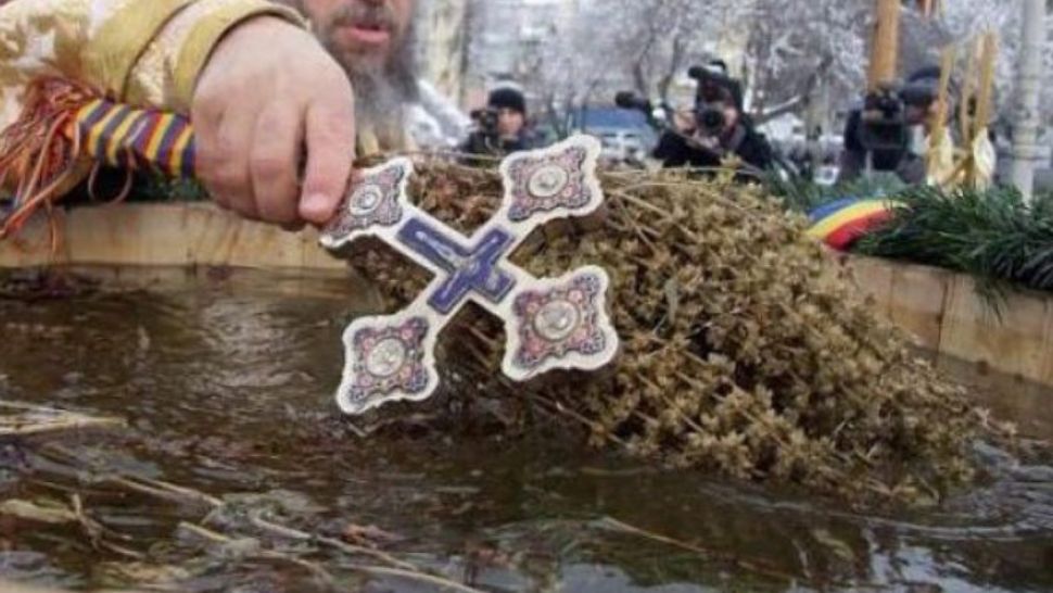 BOBOTEAZĂ 2020 // Cum se pregătesc mii de oameni pentru slujbă