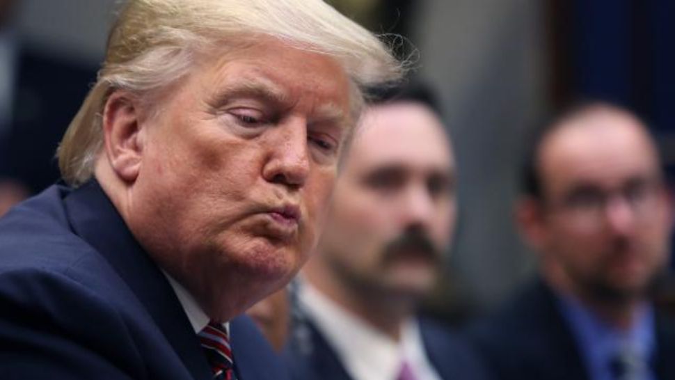 Începe procesul istoric de destituire a lui Donald Trump 