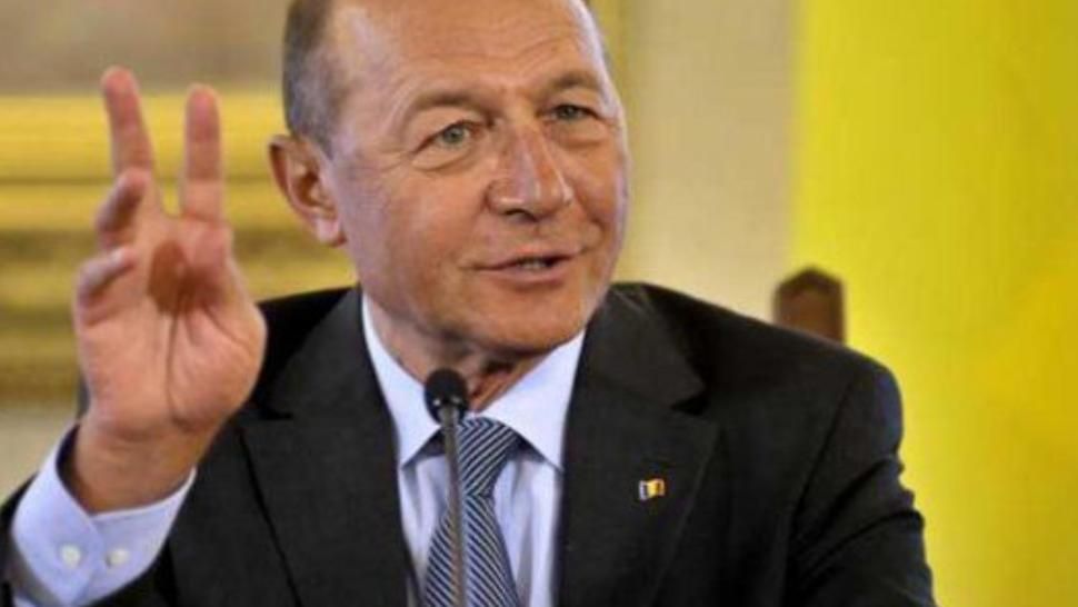 Băsescu, răspuns spumos la întrebarea "Cine câștigă Primăria?": Eu! Nu candidez ca iepuraș