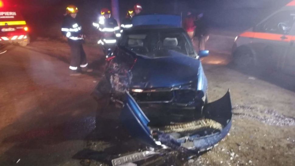 Accident grav, în jud. Giurgiu. Un microbuz cu muncitori s-a răsturnat: 4 victime