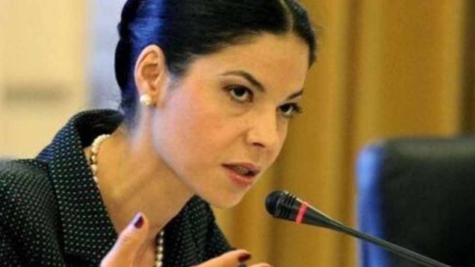 Ana Birchall îl torpilează pe "împăratul" Iohannis. "Milioane de euro aruncați pentru renovarea unei vile, o mare nesimțire!" - VIDEO