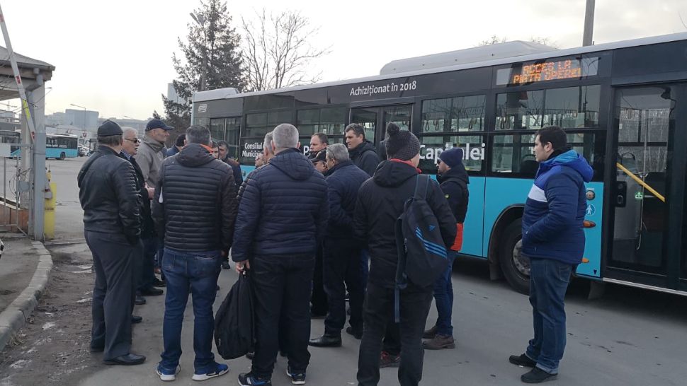 Proteste la STB. Autobaza Pipera va ajunge spital metropolitan