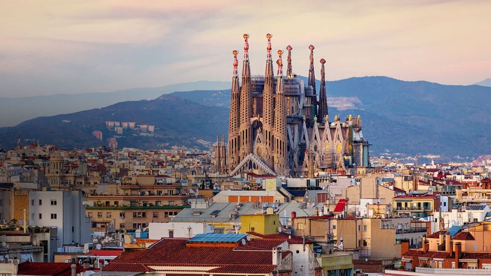 Decizie radicală în Barcelona! Ce se întâmplă cu mașinile mai vechi de anul 2000?