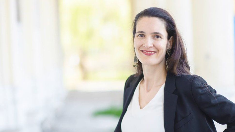 Clotilde l-a "făcut" psihic pe Salvador, iar acesta îi cere daune de 100.000 de euro