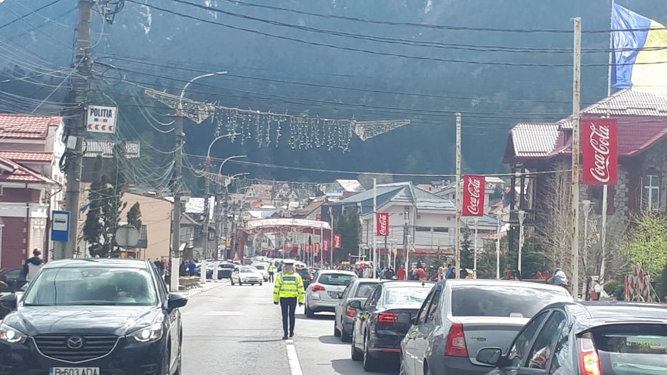 Trafic de coșmar pe DN 1. În Comarnic, Sinaia și Bușteni se circulă bară la bară