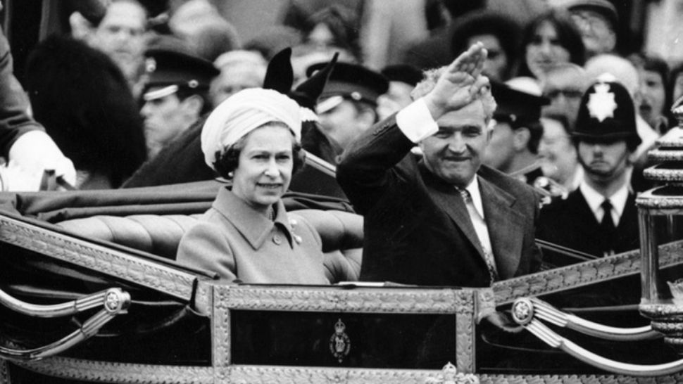 Dezvăluiri după 42 de ani. Ce-a făcut Regina Elisabeta a II-a a Marii Britanii când Ceaușescu a venit la Londra