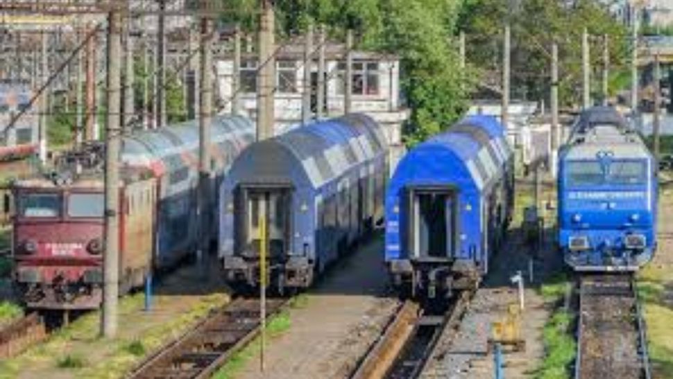 Guvernul a cedat în fața sindicatelor de la CFR. Ministerul Transporturilor anunță CREȘTEREA salariilor