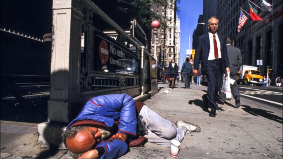 Studiu. Bogații acumulează tot, săracii n-au bani nici de pâine