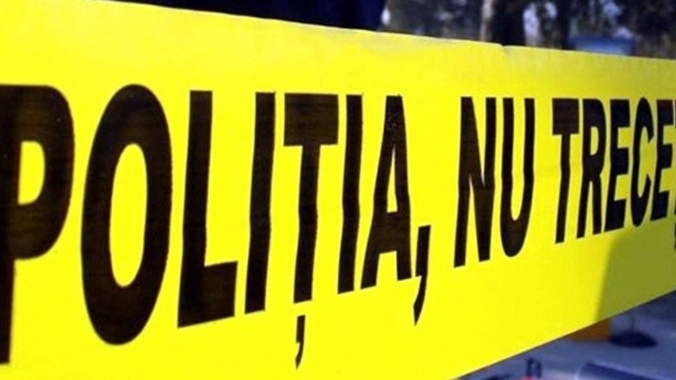 Caz șocant, în jud. Suceava. S-a răsturnat cu mașina în curtea unei femei. Ce au găsit la locul tragediei