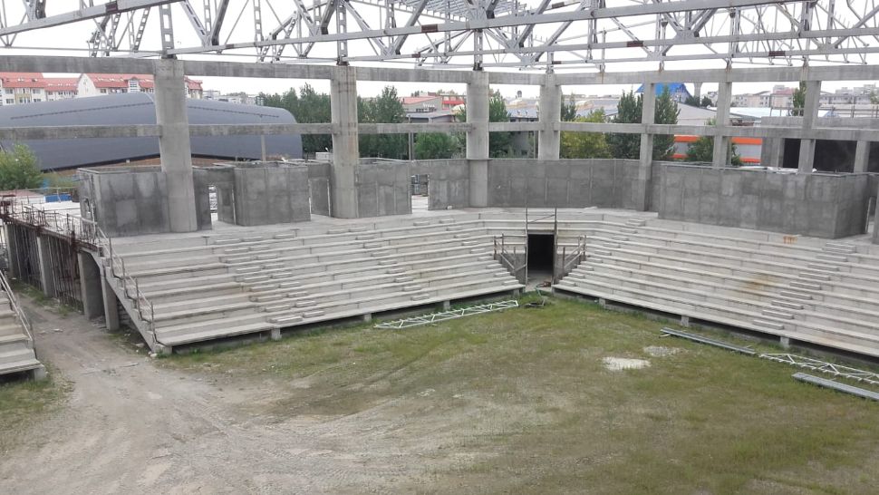 PARADOXUL Sălii polivalente din Slatina: Încă neterminată, deşi a fost începută în 2011 şi are finanţare