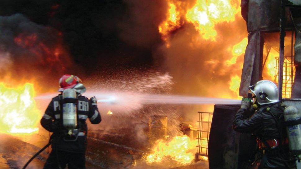 Incendiu la un grajd de animale din Covasna