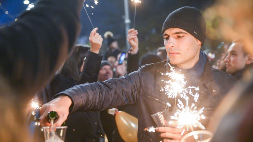 Primăria Capitalei a făcut anunțul! Câți români au petrecut în Piața Constituției?