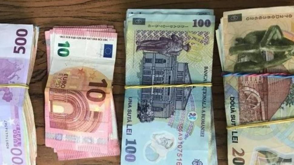 Oraşul în care încă se mai practică „bişniţa” cu valută, în aer liber. De ce nu poate interveni poliţia