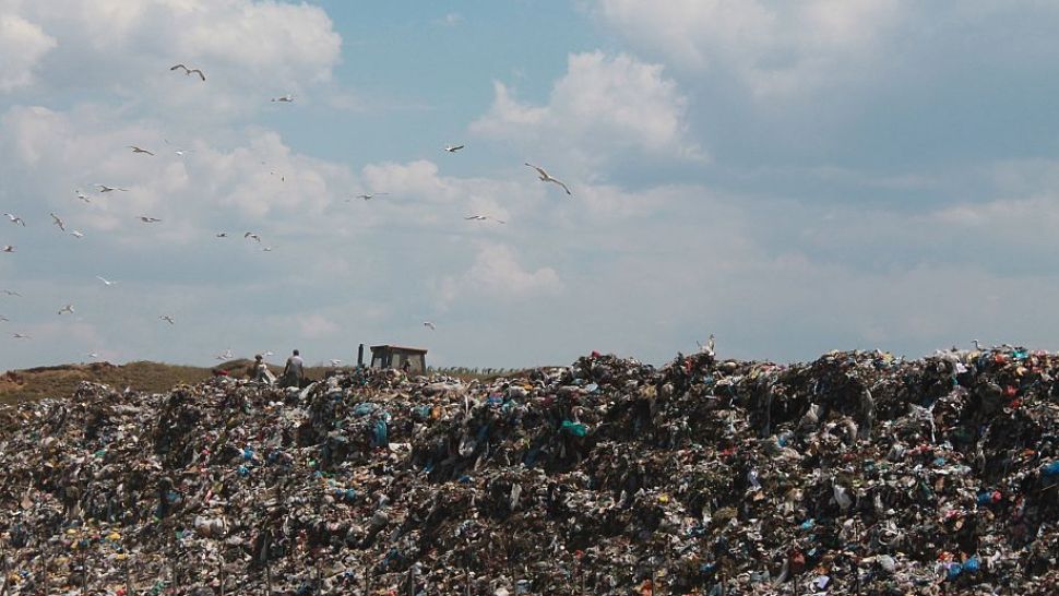 ,,Vrancea Curată'' a lui Oprișan a devenit ,,Vrancea Murdară''. Tone de gunoaie au umplut județul din cauza întârzierii finalizării proiectului