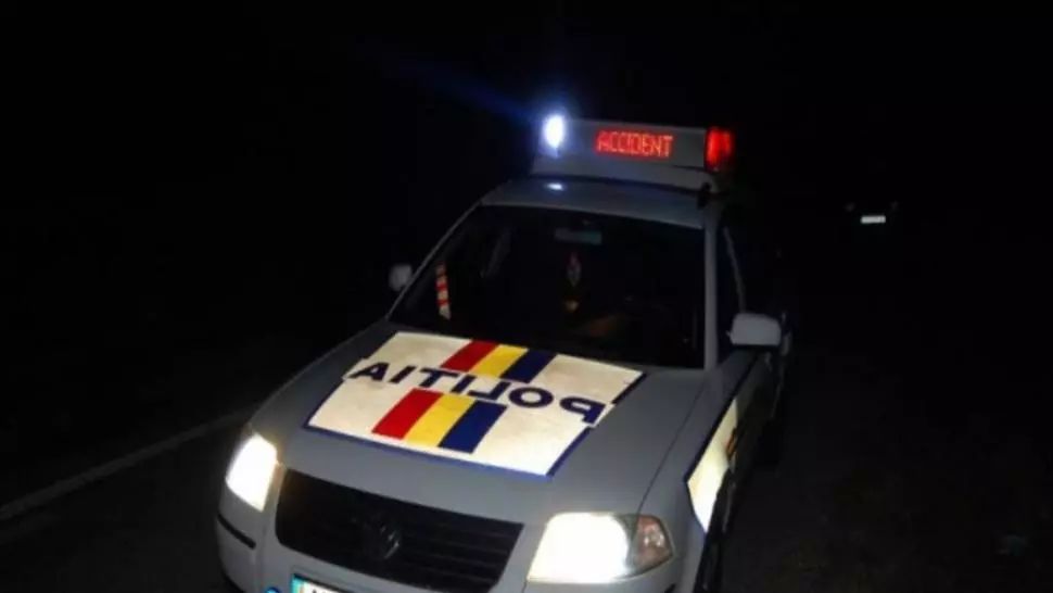 S-a urcat beat la volan și a intrat în șanț
