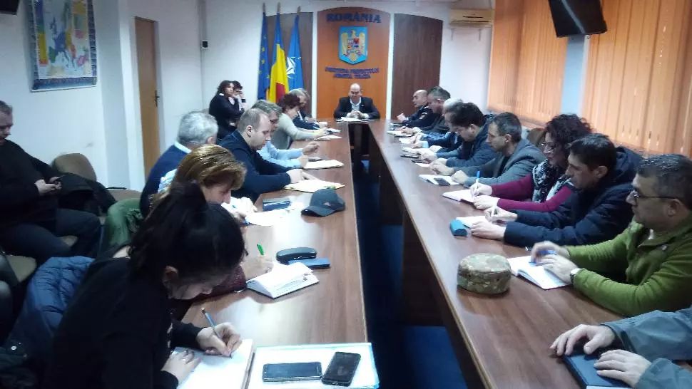 Tulcea fierbe! Şedinţă extraordinară a Comitetului Județean pentru Situații de Urgență