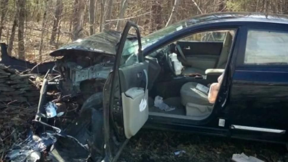 A sfidat moartea, într-un accident oribil! Polițiștii, șocați de ce au găsit acolo: ce făcea șoferița