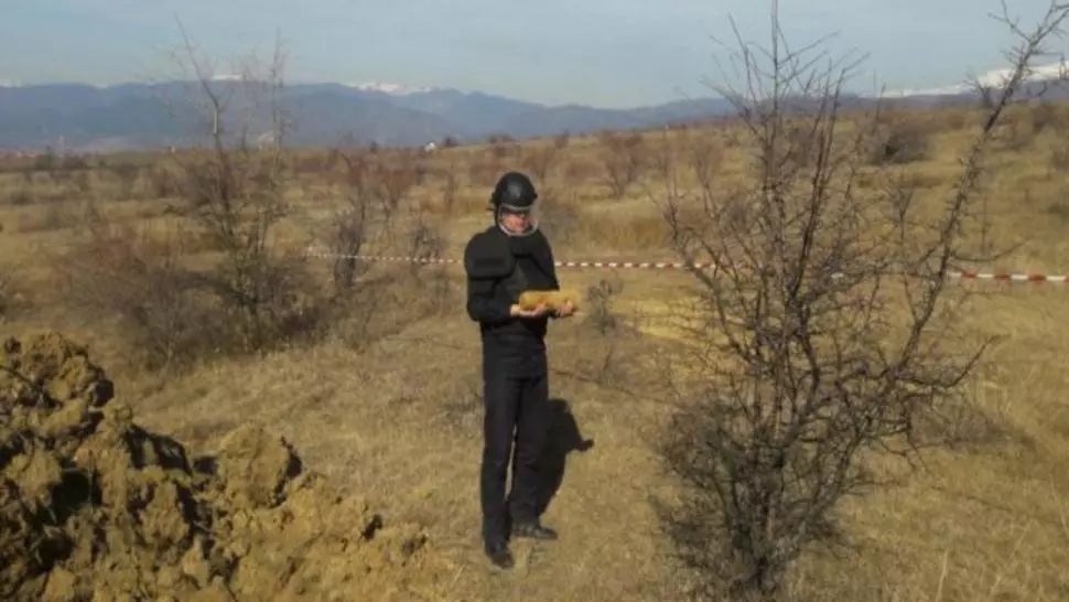 Bombă din Al Doilea Război Mondial, găsită la marginea orașului Bumbești-Jiu
