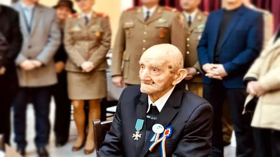Teodor Avram, veteran de război, a împlinit 100 de ani
