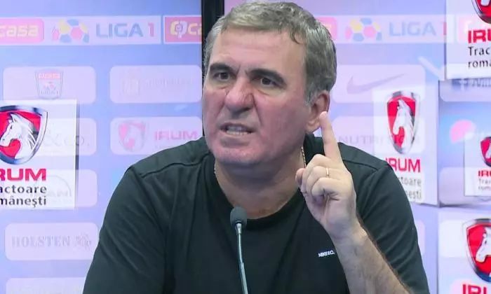 Hagi, un car de nervi: “Am spus de o sută de ori, vă faceţi că nu auziţi!”