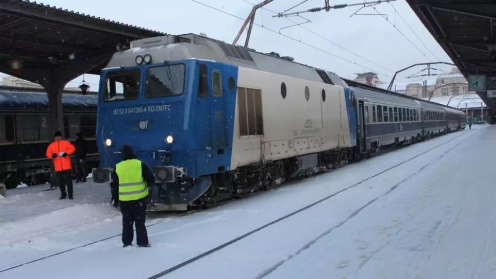 17 trenuri anulate din cauza condițiilor meteo. Iată lista!