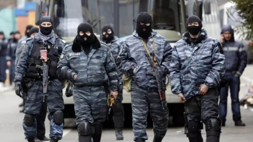 Măcel într-o școală din Rusia. Opt copii și un profesor au fost uciși