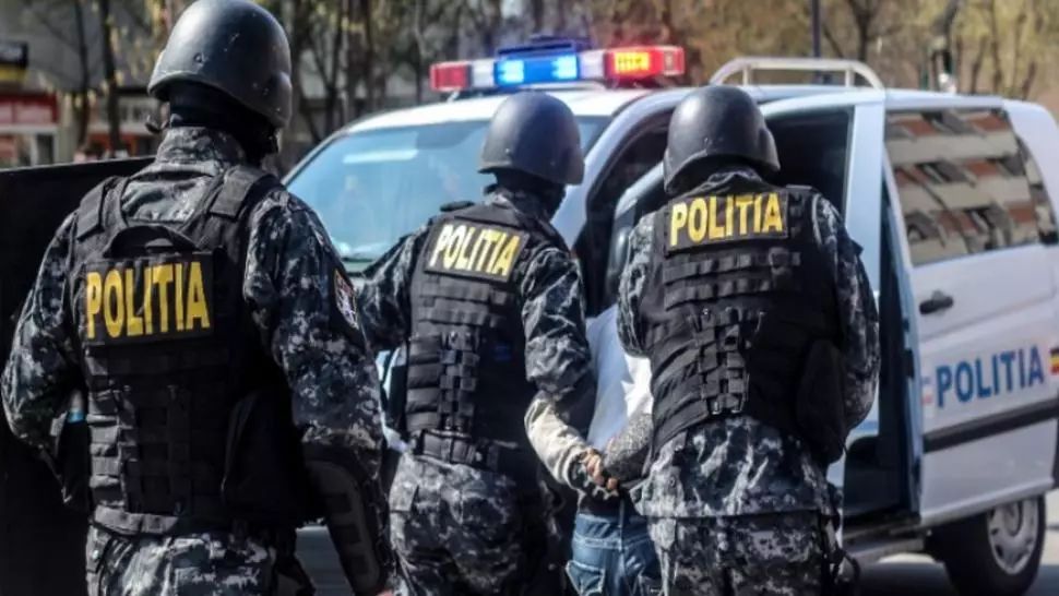 Șapte persoane au fost arestate pentru trafic de minori și proxenetism în jud. Călărași