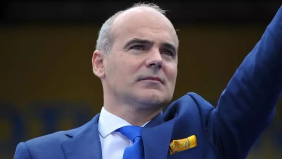 Rareș Bogdan, în lacrimi pe scenă la Congresul PNL: „Dușmanii sunt în afara acestei săli”