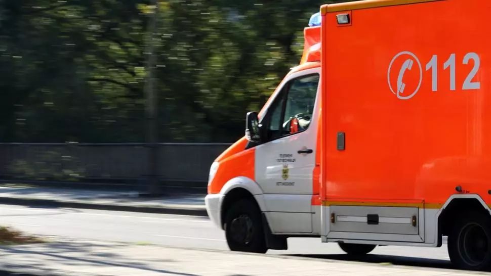 Șocant. O tânără din Suceava și-a găsit fostul iubit spânzurat în fața ușii