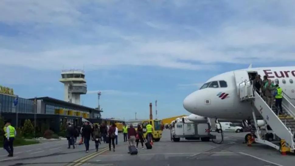 O mamă și-a "denunțat" fiicele care veneau din Italia, din zonele cu focar de coronavirus. Aeroportul Timișoara, în alertă