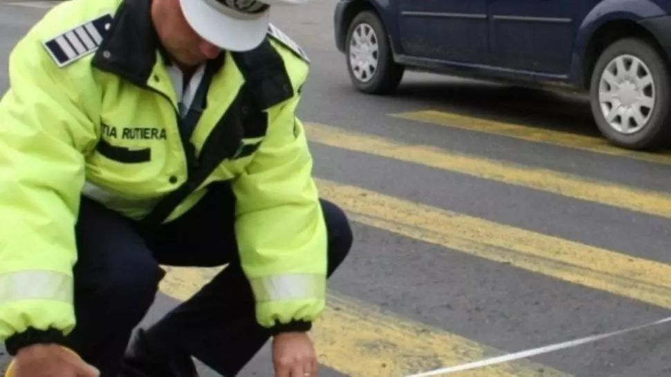 Accident MORTAL în jud. Olt. O tânără de 18 ani, SPULBERATĂ de o mașină