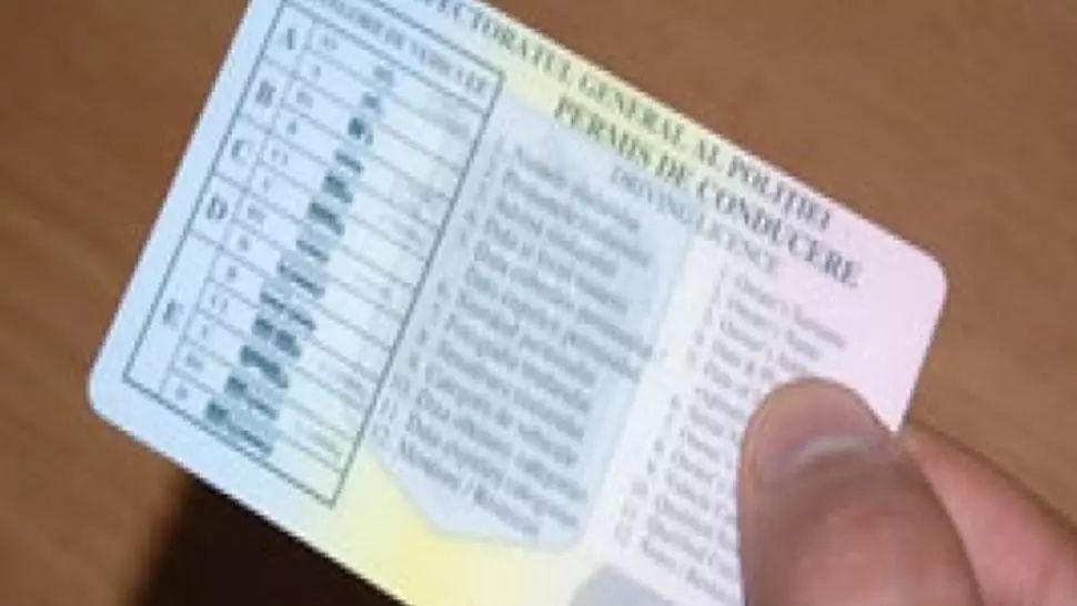 Fără permis, s-a dat altcineva în fața polițiștilor