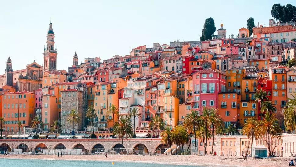 De ce să vizitezi Menton, perla Coastei de Azur