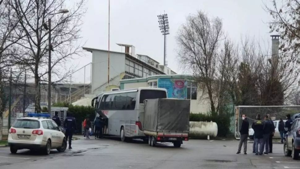 Două autocare cu români au fost oprite la vama Giurgiu. Toți vor intra în carantină